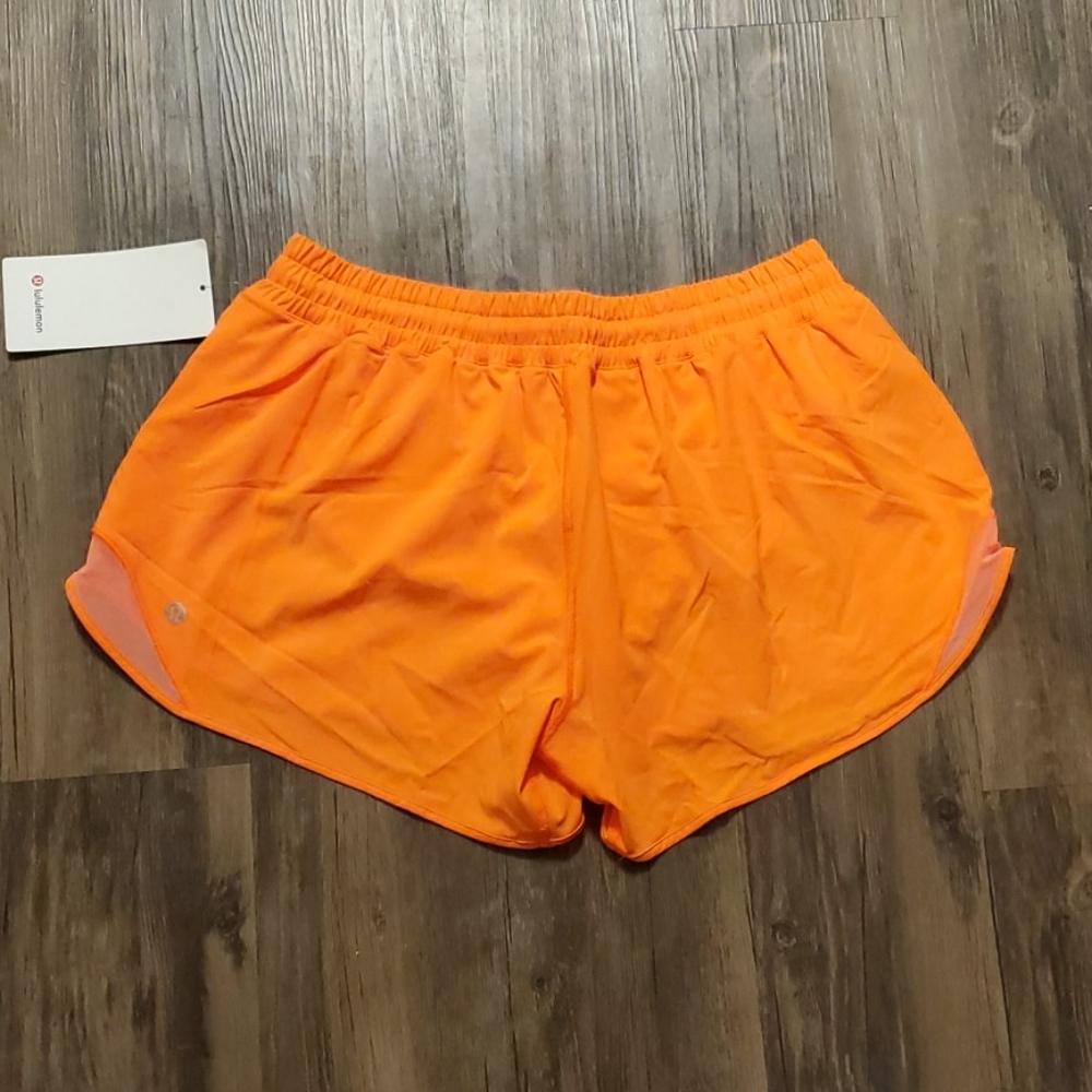New Rare Lululemon Shorts - Picture 5 of 5